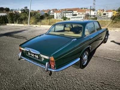 Jaguar XJ6 1976 - 24950 EUR, 47777 km - AUTO.MOTO.pt - 47777km - foto 3 de 60