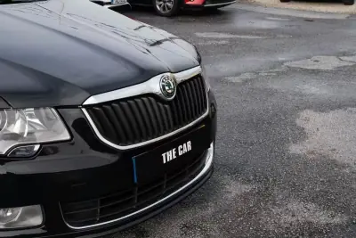 Skoda Superb Break 2011 - 7999 EUR, 290000 km - AUTO.MOTO.pt - 290000km - foto 4 de 30