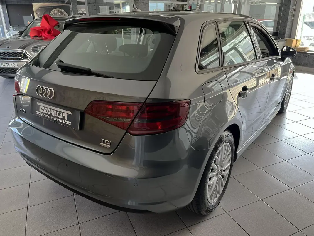 Audi A3 Sportback 2016 - 11900 EUR, 235294 km - AUTO.MOTO.pt - 235294km - foto 4 de 22