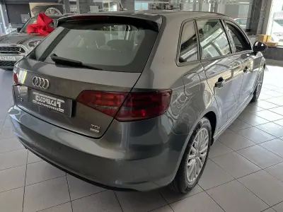 Audi A3 Sportback 2016 - 11900 EUR, 235294 km - AUTO.MOTO.pt - 235294km - foto 4 de 22