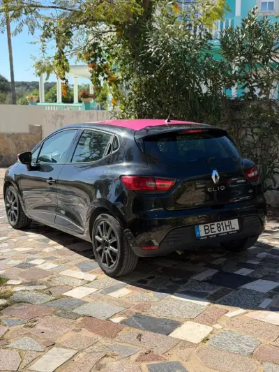 Renault Clio 2014 - 9990 EUR, 157678 km - AUTO.MOTO.pt - 157678km - foto 4 de 6