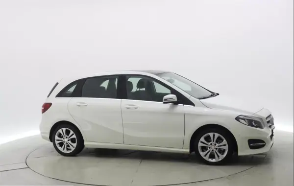 Mercedes-Benz B 200 2014 - 15500 EUR, 116525 km - AUTO.MOTO.pt - 116525km - foto 3 de 7