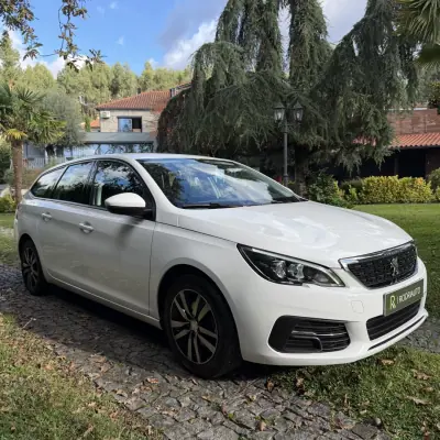Peugeot 308 SW 2019 - 13990 EUR, 149000 km - AUTO.MOTO.pt - 149000km - foto 4 de 25