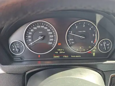 BMW 316 2014 - 12500 EUR, 242064 km - AUTO.MOTO.pt - 242064km - foto 27 de 48