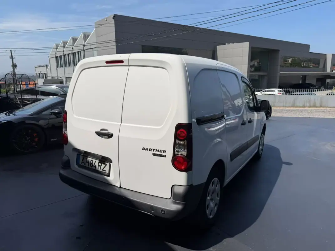 Peugeot e-Partner 2017 - 10500 EUR, 98000 km - 98000km - foto 3 de 8