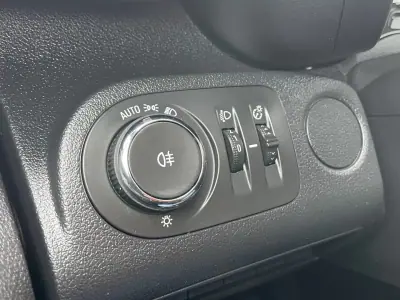 Opel Combo 2022 - 14450 EUR, 90000 km - AUTO.MOTO.pt - 90000km - foto 33 de 37