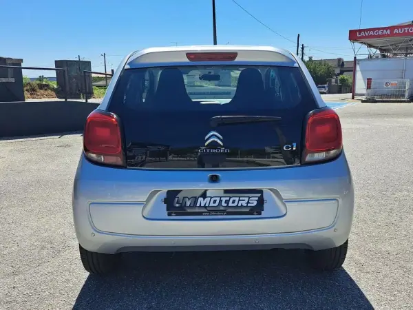 Citroën C1 2018 - 9500 EUR, 80000 km - AUTO.MOTO.pt - 80000km - foto 11 de 39