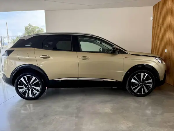 Peugeot 3008 2017 - 18500 EUR, 155000 km - AUTO.MOTO.pt - 155000km - foto 14 de 112