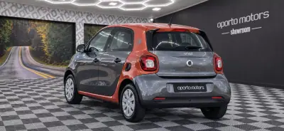 Smart ForFour 2017 - 8990 EUR, 86252 km - foto 3 de 9