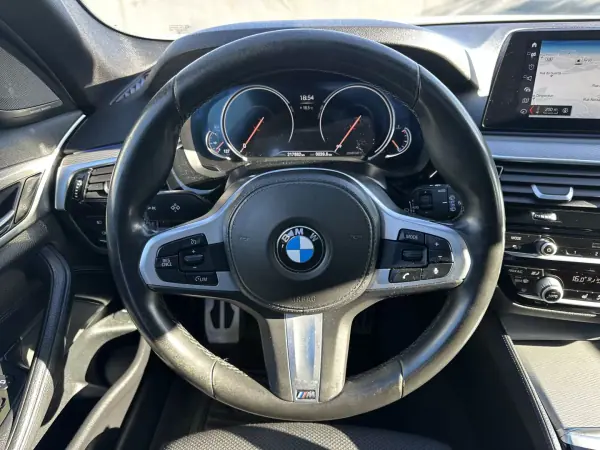 BMW 520 2018 - 28000 EUR, 217000 km - AUTO.MOTO.pt - 217000km - foto 37 de 67