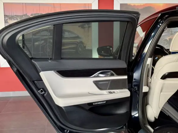 BMW 730 2017 - 44990 EUR, 79085 km - AUTO.MOTO.pt - 79085km - foto 23 de 30