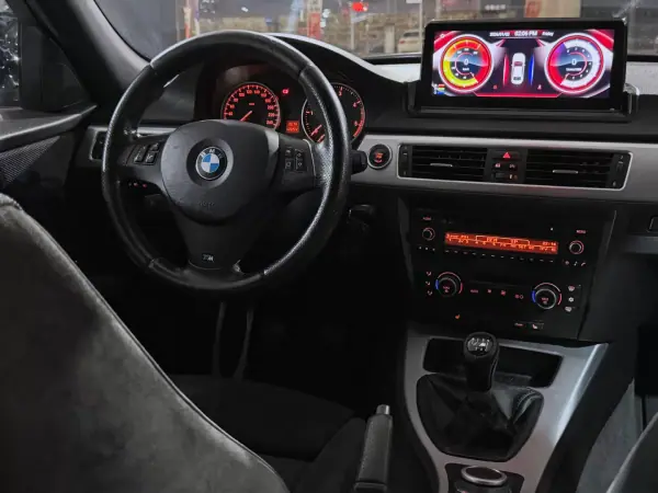 BMW 320 2009 - 15900 EUR, 228680 km - AUTO.MOTO.pt - 228680km - foto 9 de 20