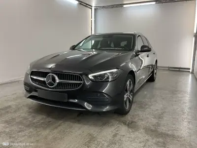 Mercedes-Benz C 300 2022 — foto 4 de 13