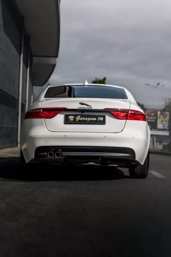 Jaguar XF 2017 - 22990 EUR, 145800 km - AUTO.MOTO.pt - 145800km - foto 20 de 55