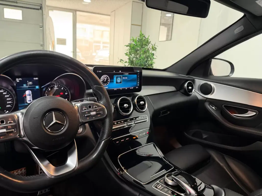 Mercedes-Benz C 180 2019 - 24990 EUR, 210000 km - AUTO.MOTO.pt - 210000km - foto 26 de 29
