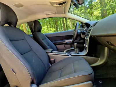 Volvo C30 2011 - 7750 EUR, 179000 km - AUTO.MOTO.pt - 179000km - foto 19 de 28