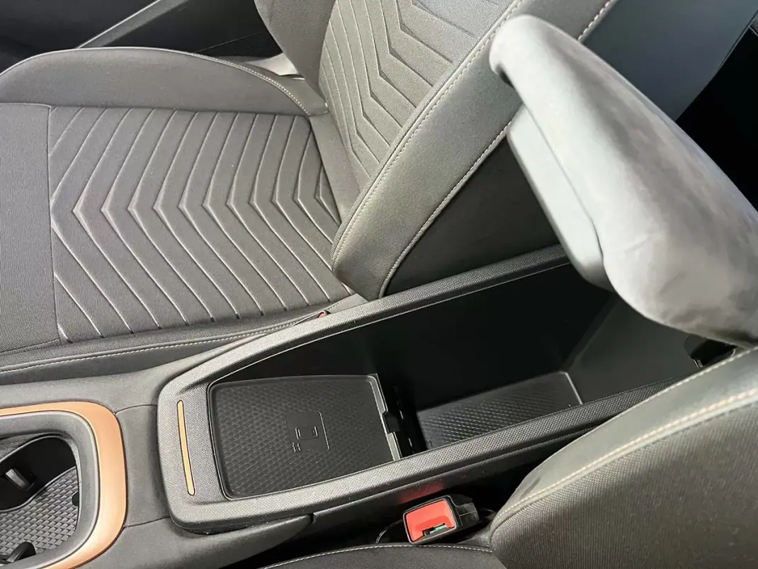 Cupra Born 2023 - 27800 EUR, 83155 km - 83155km - foto 21 de 31