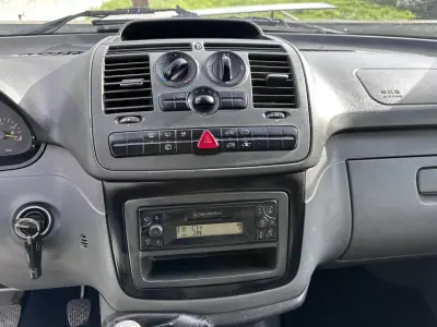 Mercedes-Benz VITO 111 CDI -LONGA 2005 - 6250 EUR, 400000 km - AUTO.MOTO.pt - 400000km - foto 19 de 25