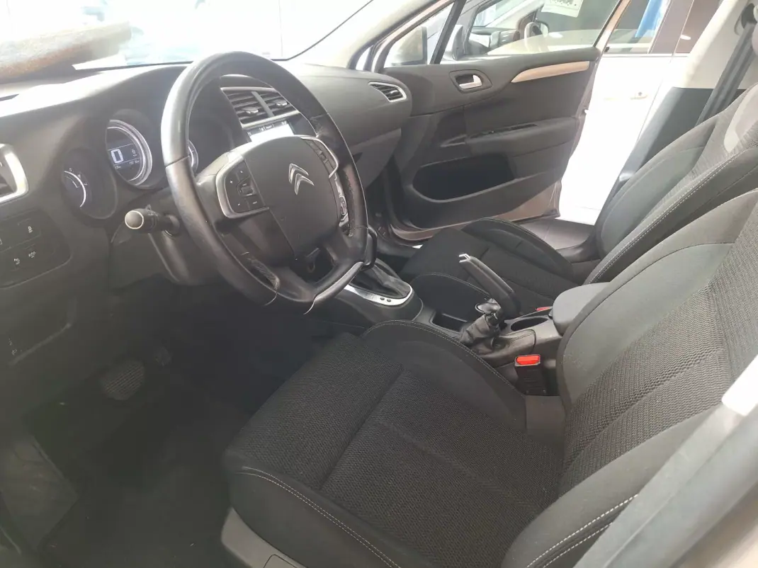 Citroën C4 2016 - 9900 EUR, 131000 km - AUTO.MOTO.pt - 131000km - foto 18 de 18