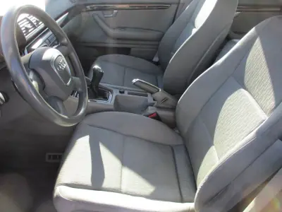 Audi A4 2005 - 5900 EUR, 290000 km - AUTO.MOTO.pt - 290000km - foto 9 de 17