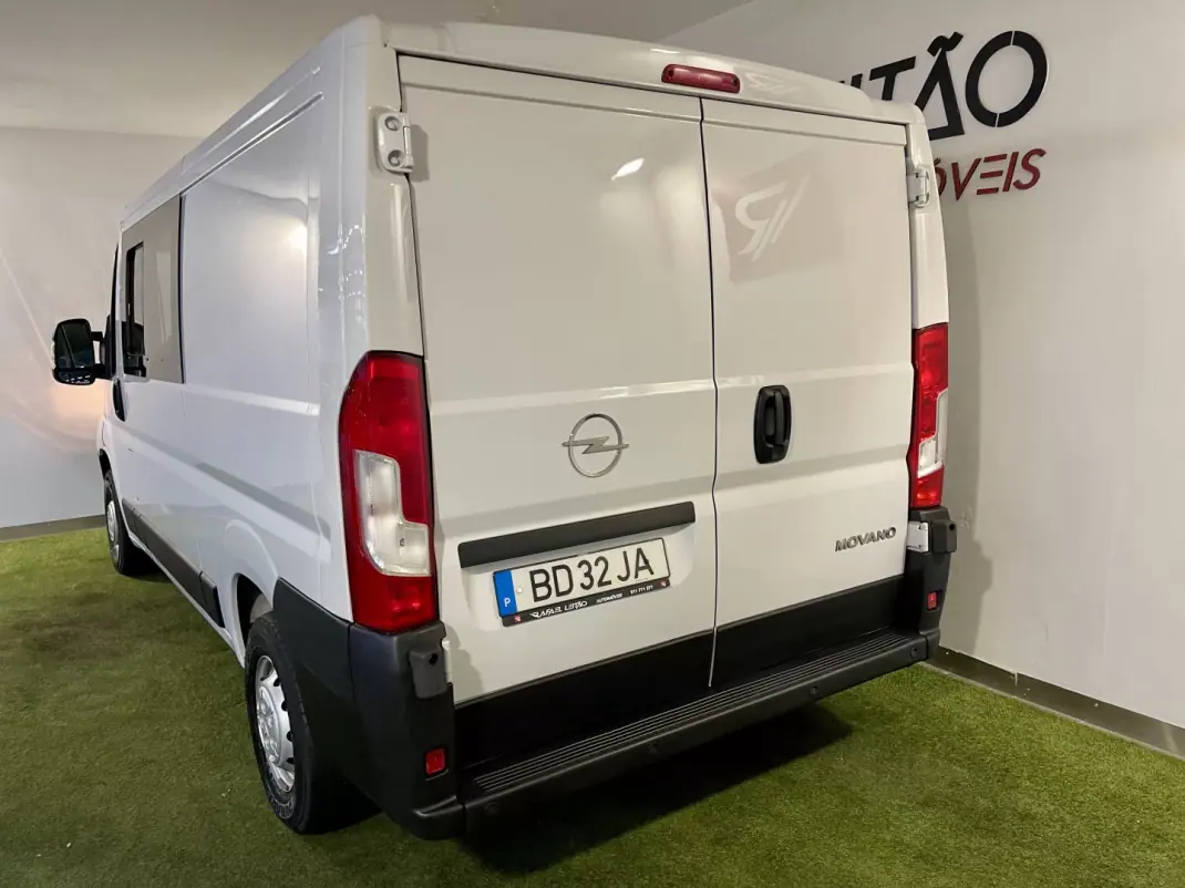 Opel Movano 2023 - 29500 EUR, 82000 km - AUTO.MOTO.pt - 82000km - foto 10 de 30