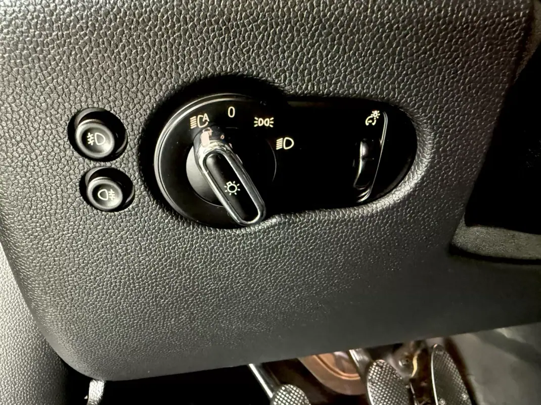 MINI One 2016 - 11900 EUR, 133000 km - 133000km - foto 56 de 86