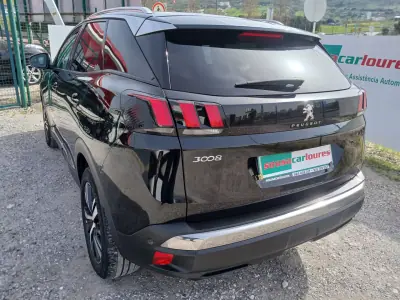 Peugeot 3008 2018 - 13450 EUR, 136692 km - AUTO.MOTO.pt - 136692km - foto 11 de 25