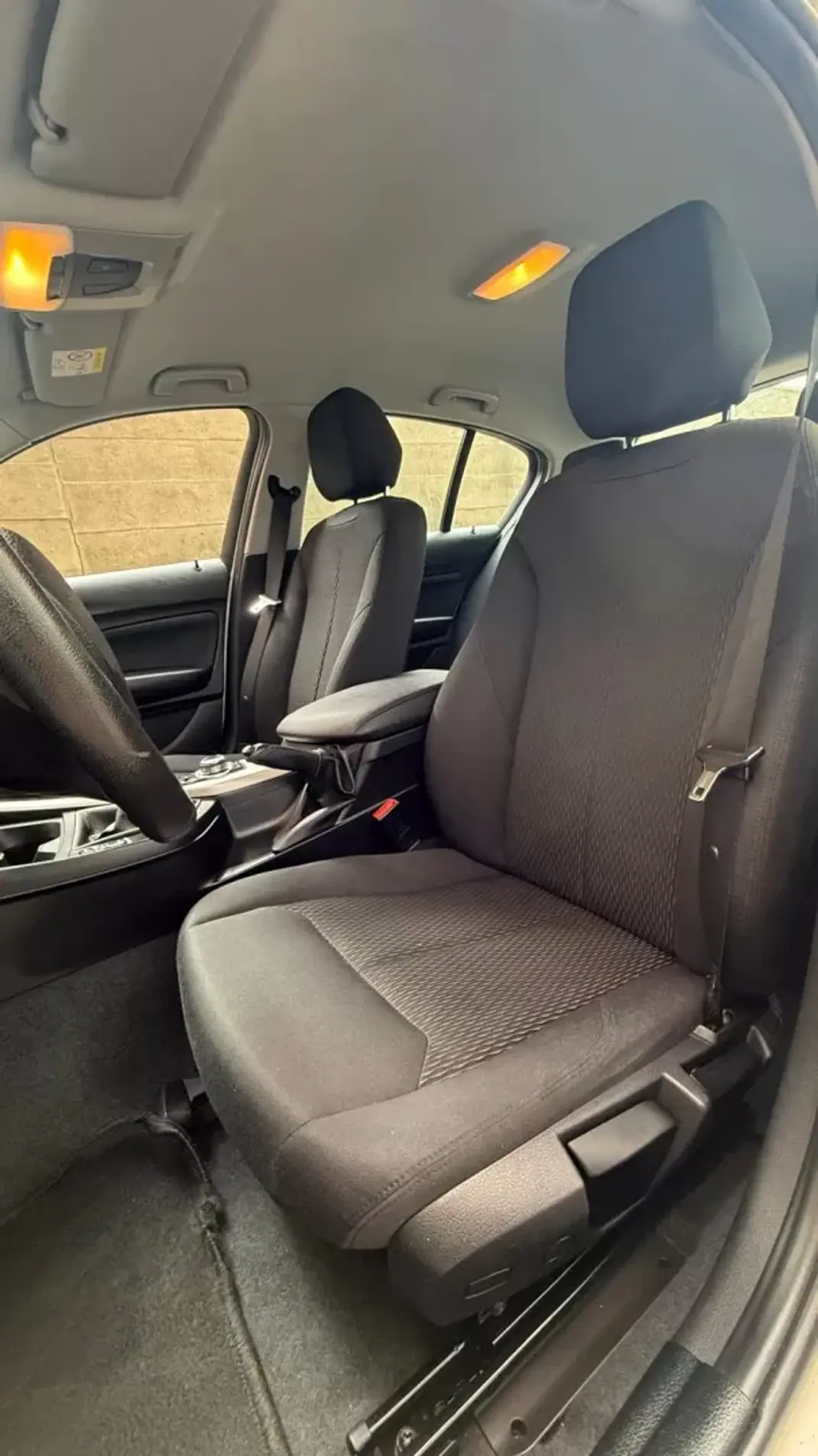 BMW 116 2017 - 17350 EUR, 140000 km - AUTO.MOTO.pt - 140000km - foto 9 de 17