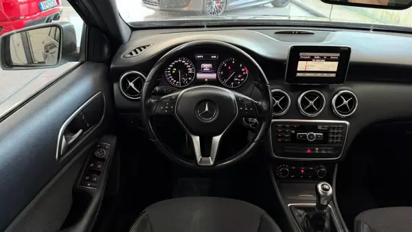 Mercedes-Benz A 180 2014 - 13990 EUR, 259250 km - AUTO.MOTO.pt - 259250km - foto 18 de 29