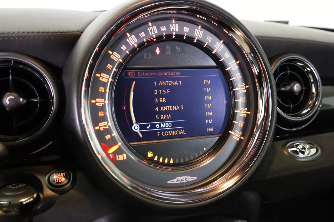 MINI John Cooper Works 2015 - 22950 EUR, 65169 km - AUTO.MOTO.pt - 65169km - foto 38 de 50