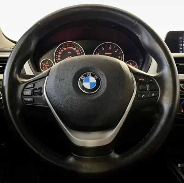 BMW 418 Gran Coupé 2020 - 23500 EUR, 79000 km - AUTO.MOTO.pt - 79000km - foto 11 de 31