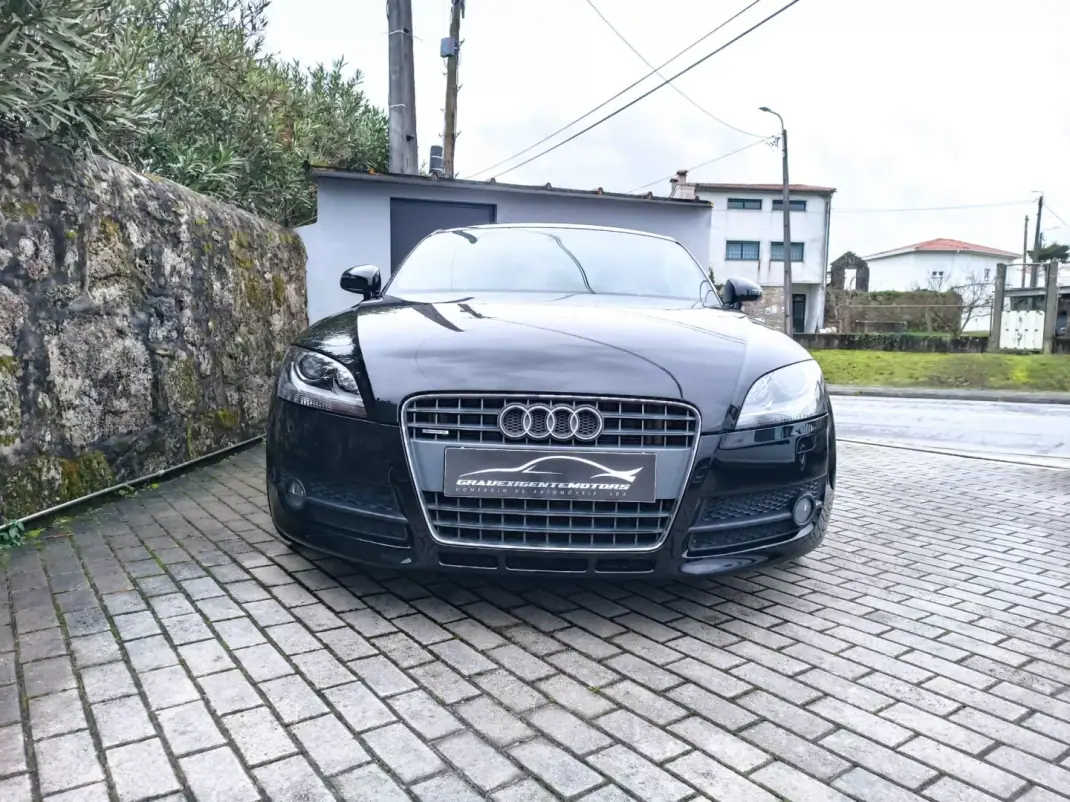 Audi TT Coupé 2009 - 15650 EUR, 187000 km - AUTO.MOTO.pt - 187000km - foto 2 de 8