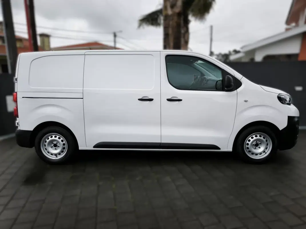 Peugeot Expert 1.5 BlueHdi L2H1 Pro Standard 2020 - 17950 EUR, 105997 km - AUTO.MOTO.pt - 105997km - foto 15 de 46