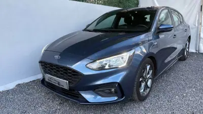 Ford Focus 2021 - 15400 EUR, 109000 km - AUTO.MOTO.pt - 109000km - foto 2 de 12