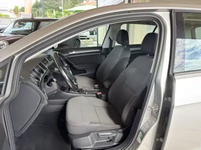 Volkswagen Golf 2017 - 15950 EUR, 151736 km - AUTO.MOTO.pt - 151736km - foto 18 de 34