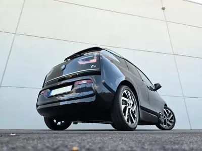 BMW i3 2019 - 12500 EUR, 216000 km - AUTO.MOTO.pt - 216000km - foto 9 de 35