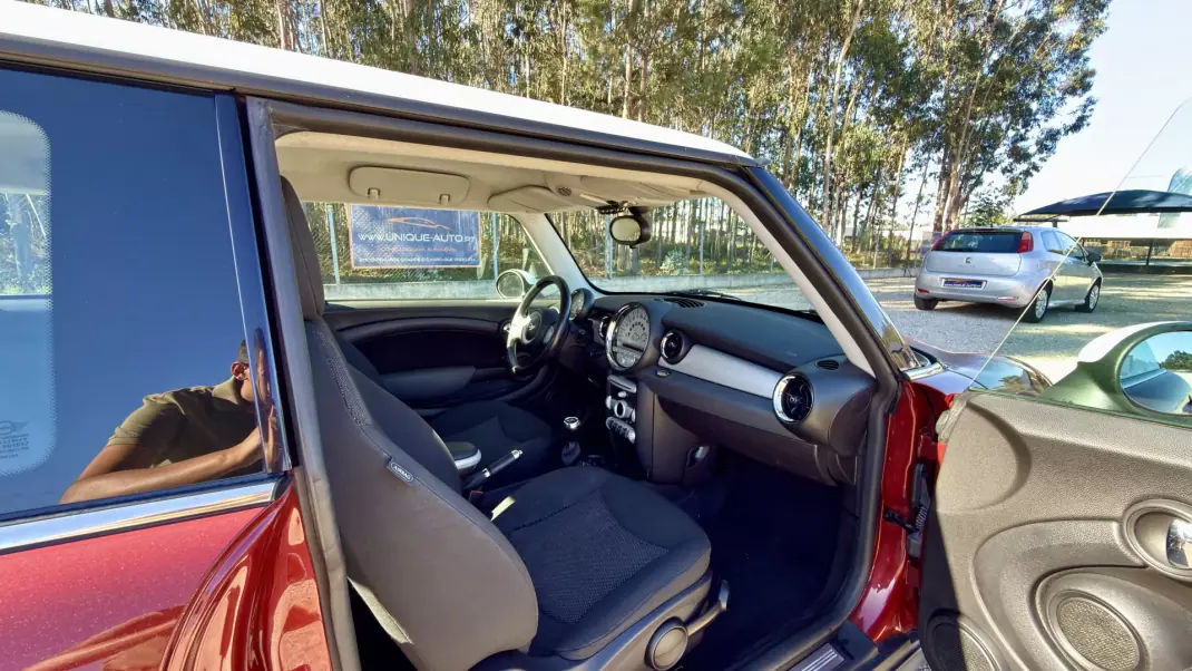 MINI Cooper 2008 - 8200 EUR, 230000 km - 230000km - foto 8 de 18