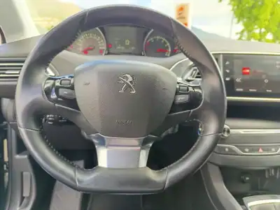 Peugeot 308 SW 2020 - 14500 EUR, 128000 km - AUTO.MOTO.pt - 128000km - foto 17 de 22