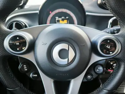 Smart ForTwo Coupé 2021 - 9950 EUR, 102000 km - AUTO.MOTO.pt - 102000km - foto 20 de 32