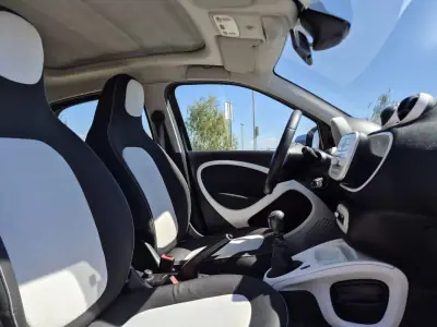 Smart ForFour 2016 - 9999 EUR, 65181 km - 65181km - foto 16 de 29
