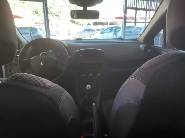 Renault Clio 2014 - 9490 EUR, 56000 km - 56000km - foto 17 de 20