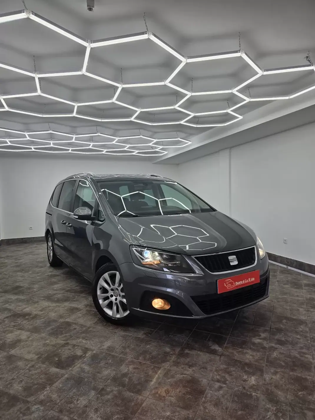 SEAT Alhambra 2011 - 12650 EUR, 216141 km - AUTO.MOTO.pt - 216141km - foto 25 de 51