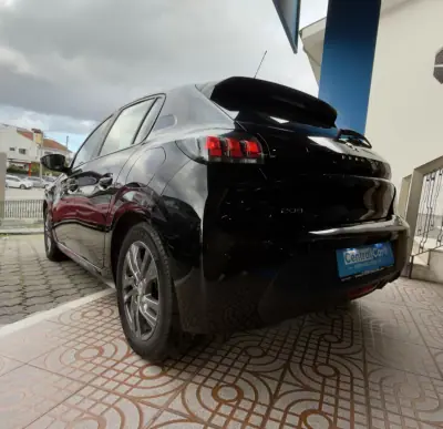 Peugeot 208 2022 - 15950 EUR, 91000 km - AUTO.MOTO.pt - 91000km - foto 8 de 26