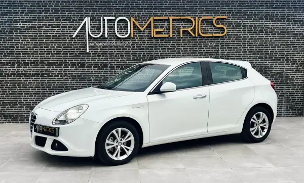Alfa Romeo Giulietta 2012 - 8750 EUR, 225000 km - 225000km - foto 7 de 8
