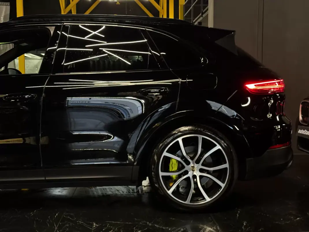 Porsche Cayenne 2021 - 74990 EUR, 85200 km - AUTO.MOTO.pt - 85200km - foto 9 de 37
