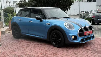 MINI Cooper 2018 - 19990 EUR, 102000 km - AUTO.MOTO.pt - 102000km - foto 11 de 27