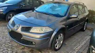 Renault Mégane Break 2008 - 2800 EUR, 260000 km - AUTO.MOTO.pt - 260000km - foto 3 de 12