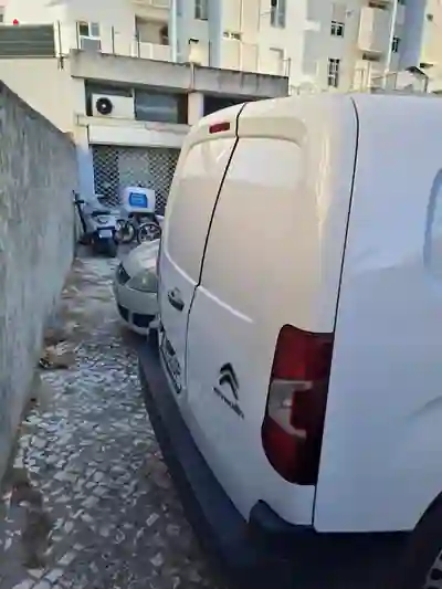 Citroën Berlingo 2021 - 10000 EUR, 170000 km - AUTO.MOTO.pt - 170000km - foto 6 de 8