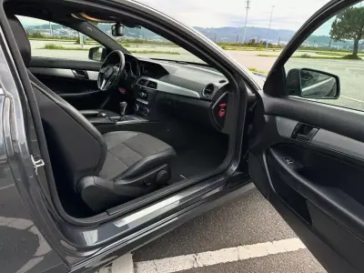 Mercedes-Benz C 180 2012 - 14950 EUR, 285000 km - AUTO.MOTO.pt - 285000km - foto 7 de 20