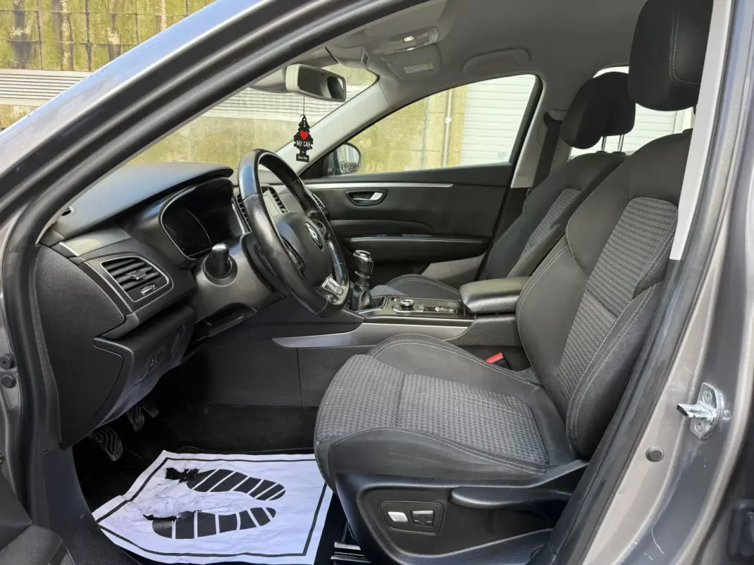 Renault Talisman 2018 - 10450 EUR, 197000 km - AUTO.MOTO.pt - 197000km - foto 10 de 14